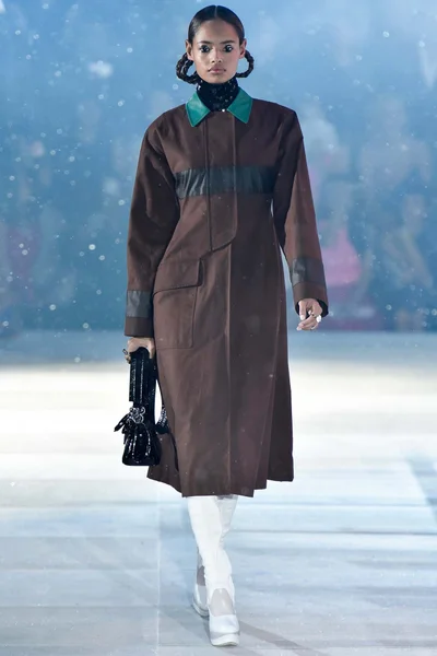 Look 57